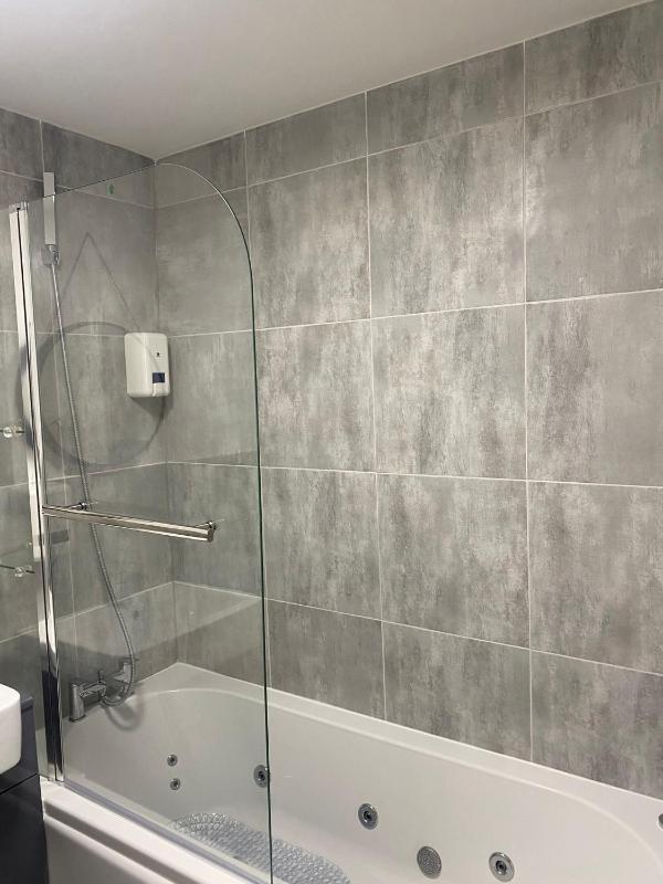 Holiday Plus - Palatine Road - image 11