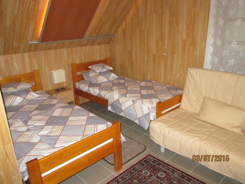 Triple Room with Bathroom image 2