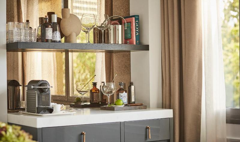 Premier Double Room image 2