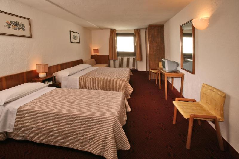Triple Room with Mountain View image 1