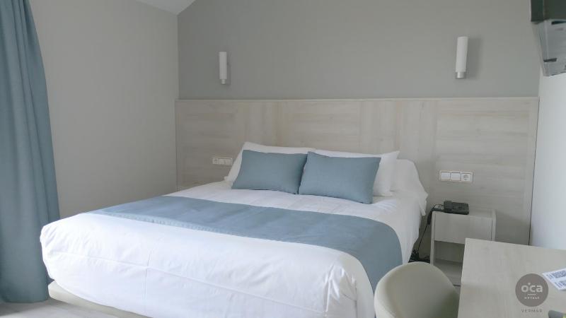 Deluxe Double Room image 4