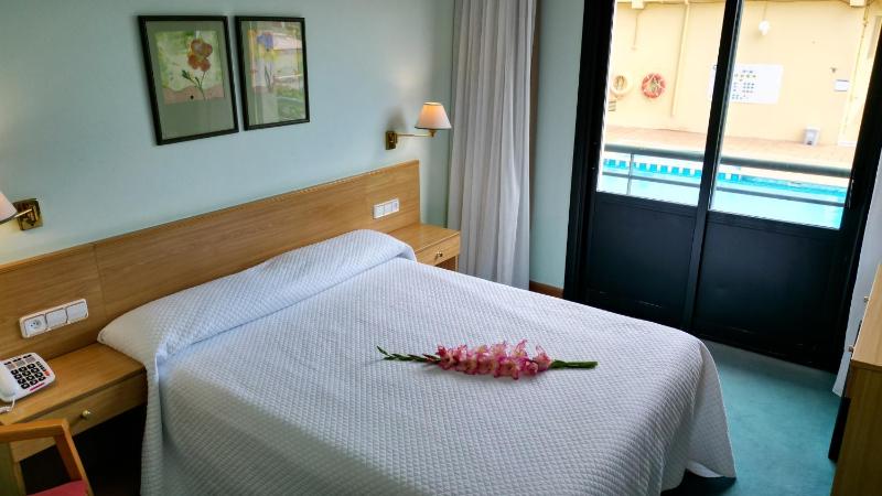 Double or Twin Room with Pool View image 1