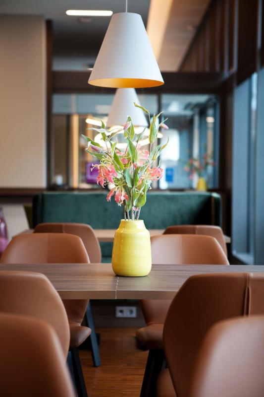 Hampton By Hilton Munich City Center East - image 10