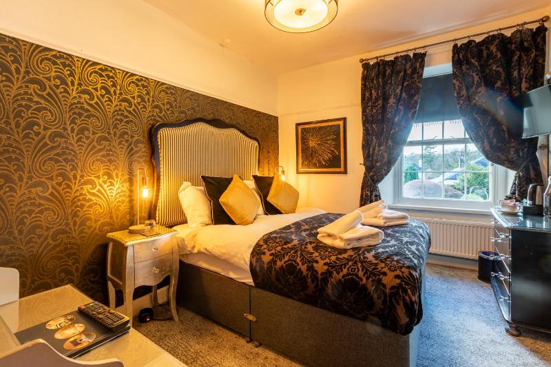 Standard Double Room image 1