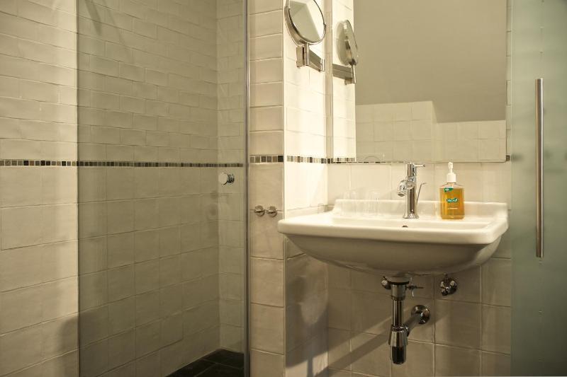 Double Room with Kitchenette image 2