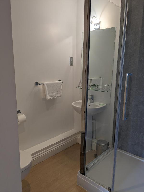Super King/twin Deluxe Room image 2