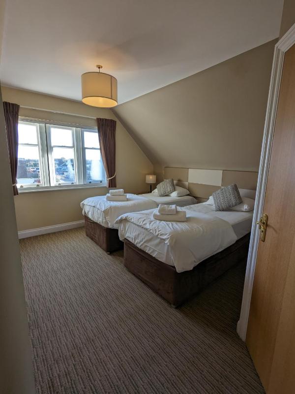 Super King/Twin Room image 1