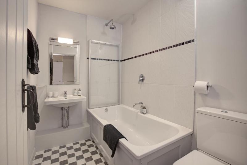 Double Room with Mountain View image 3