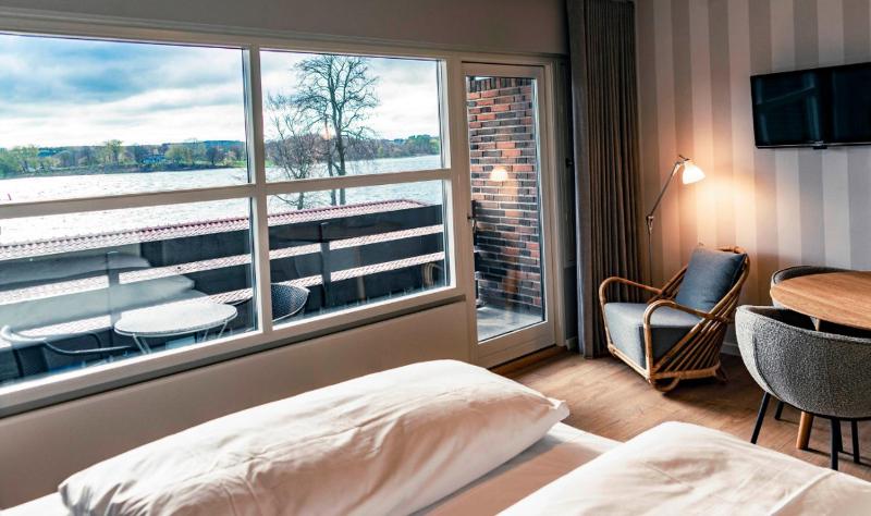 Junior Suite with Sea View image 2