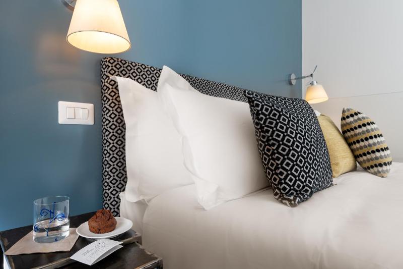 Small Double Room image 1