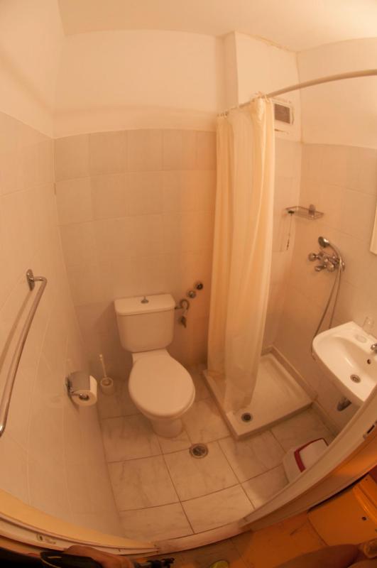 Single Room image 4