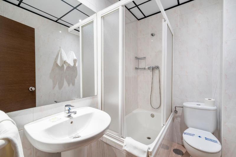 Double or Twin Room with Balcony image 1