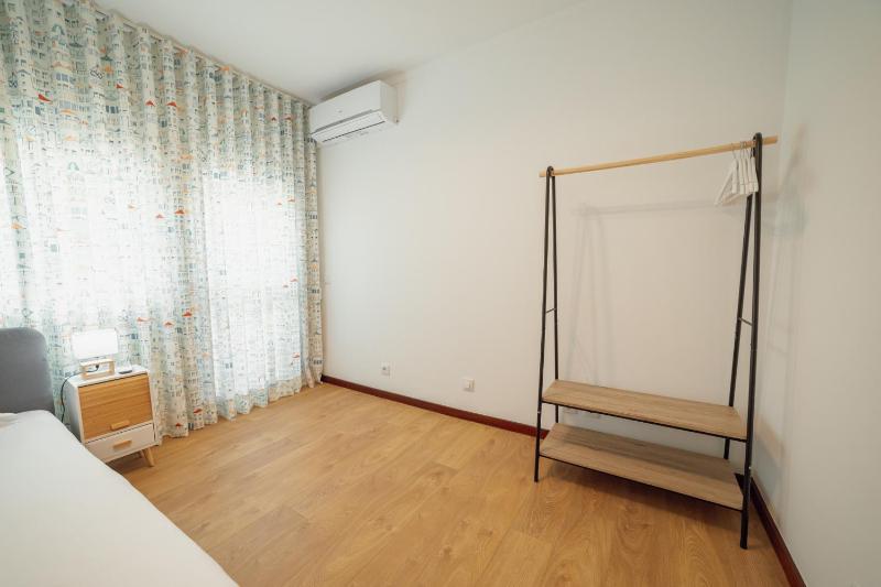 City Center Grand Apartment With Seaview Terrace by Vacationy - image 16