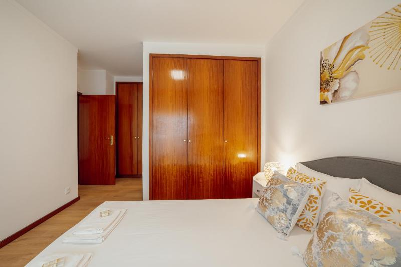 City Center Grand Apartment With Seaview Terrace by Vacationy - image 19