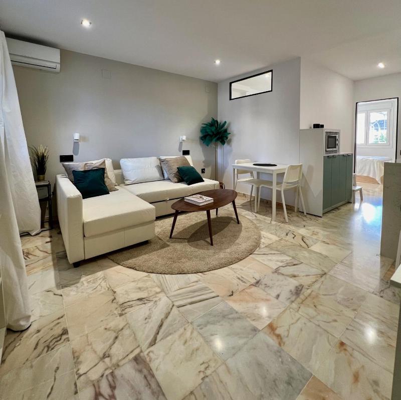 Apartamento a 8km Sevilla centro - image 1