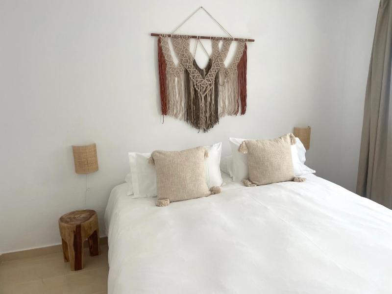 Standard Double Room image 4