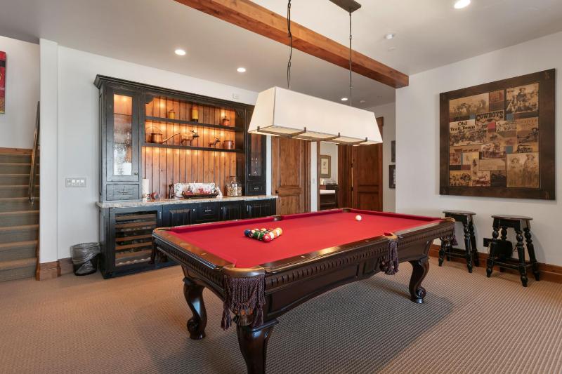 Five-Bedroom House image 3