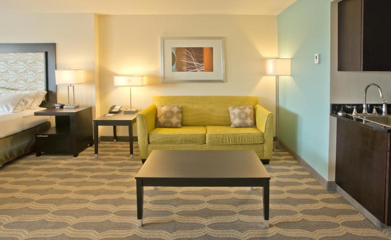 Holiday Inn Express & Suites Colorado Springs Central By IHG - image 22