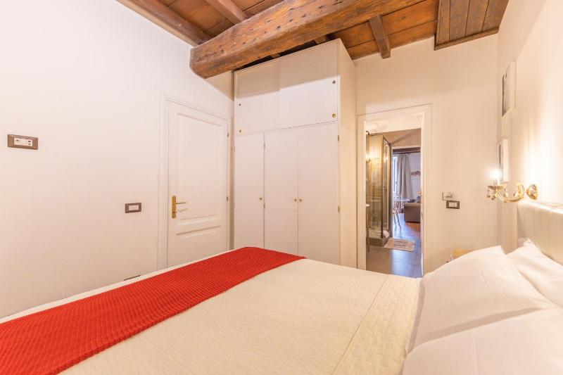 AC21 - Palazzetto Campo de' Fiori - image 16