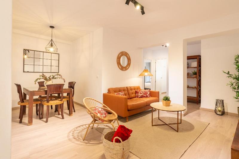 Ginachero & city center by ELE Apartments Images