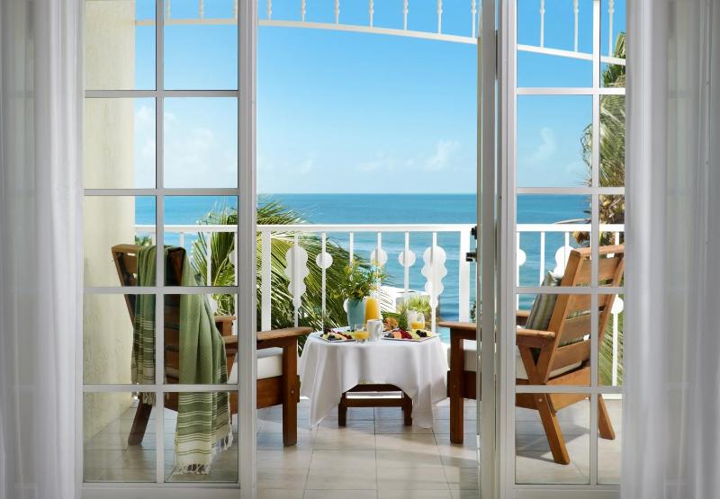 Ocean Key Resort & Spa - image 11
