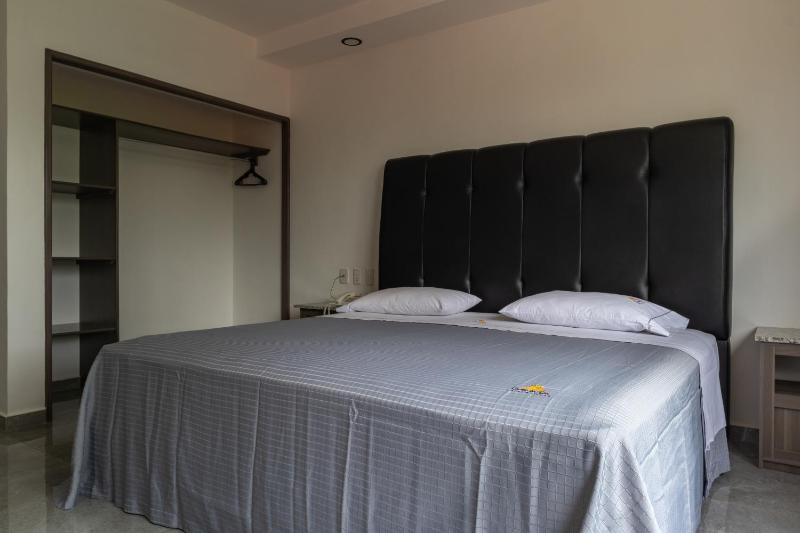 Hotel y Villas Costa del Sol - image 7