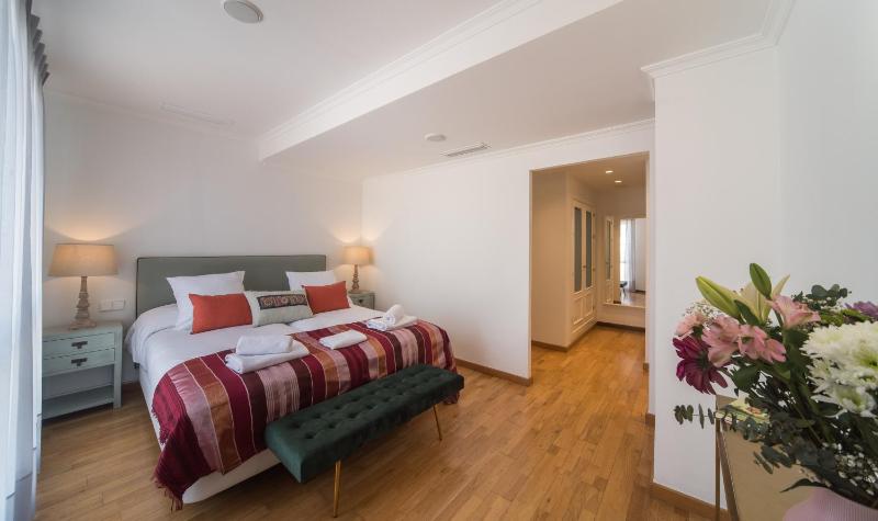 REY DE SEVILLA FLATS - Arenal - image 1