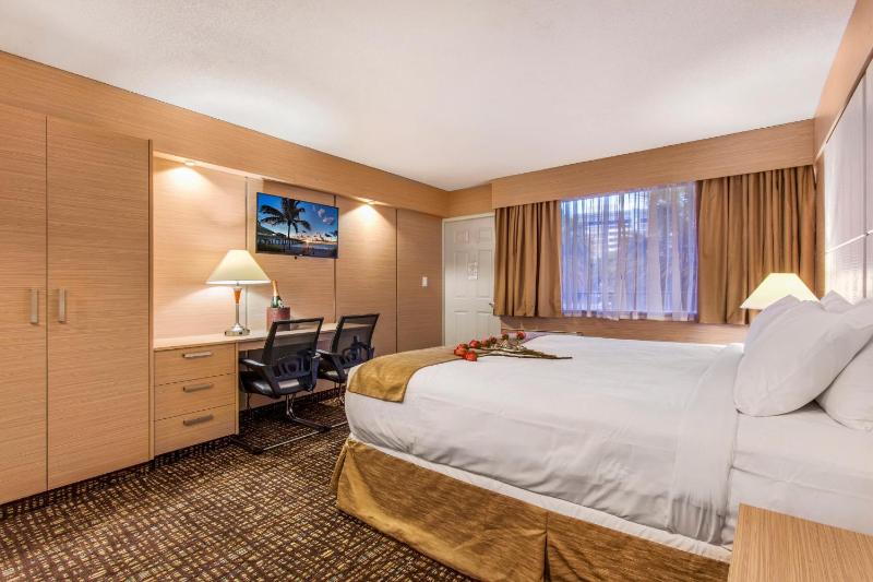 Standard Queen Room image 3