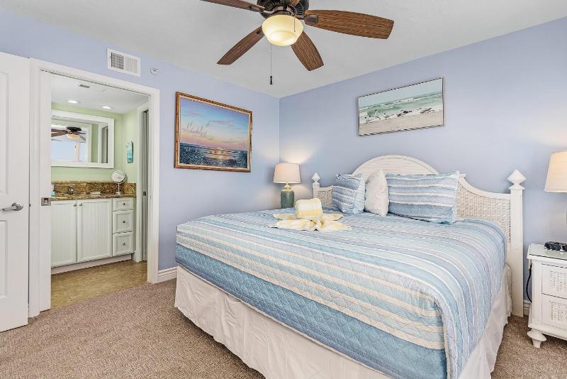 Fantastic Gulf Front Condo on the North end of the Island condo - image 6