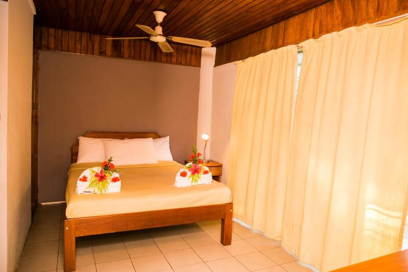 Hideaway Hotel - image 8