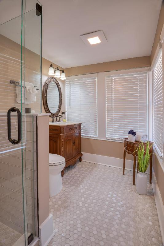 Suite with City View image 2