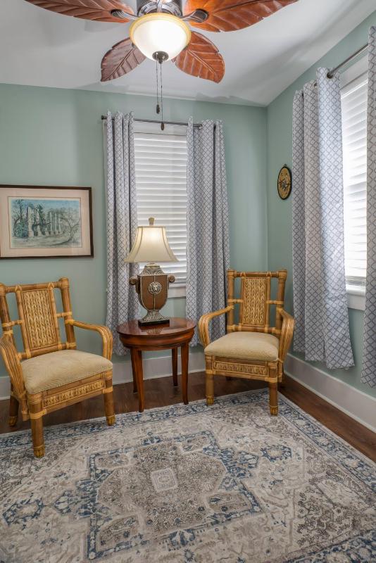Superior King Room image 3