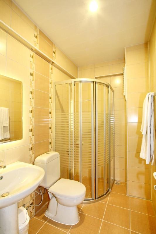 One-Bedroom Apartment image 1