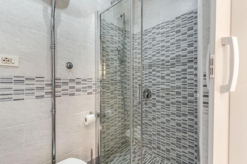 Single Room image 2