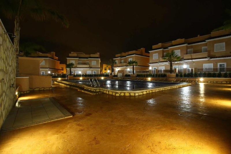 Duplex campoamor heated pool - image 29