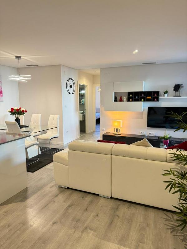 Family apartment greenhills villamartin with spa - image 4