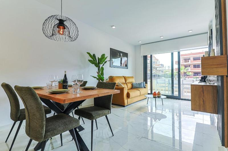 Apartment Villamartin Orihuela Costa - image 1