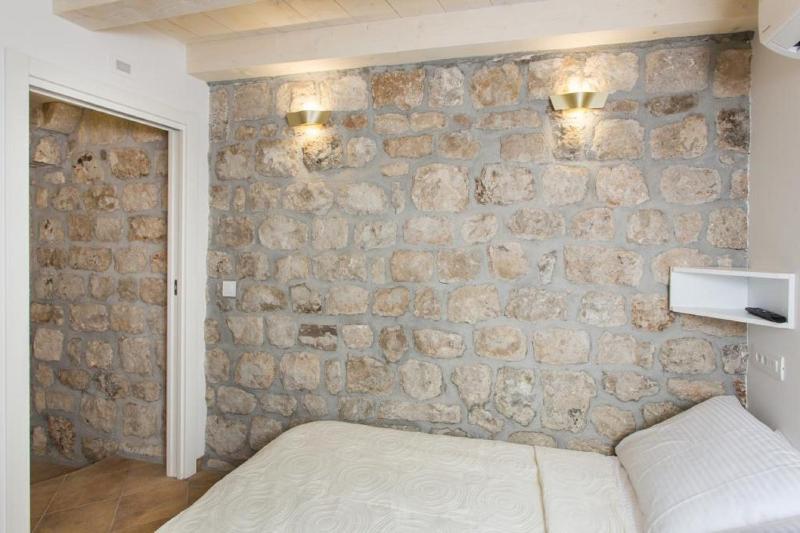 Double Room (Ground Floor) image 3