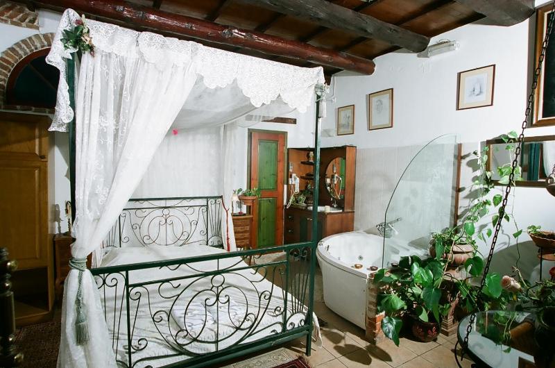 Deluxe Double Room image 1