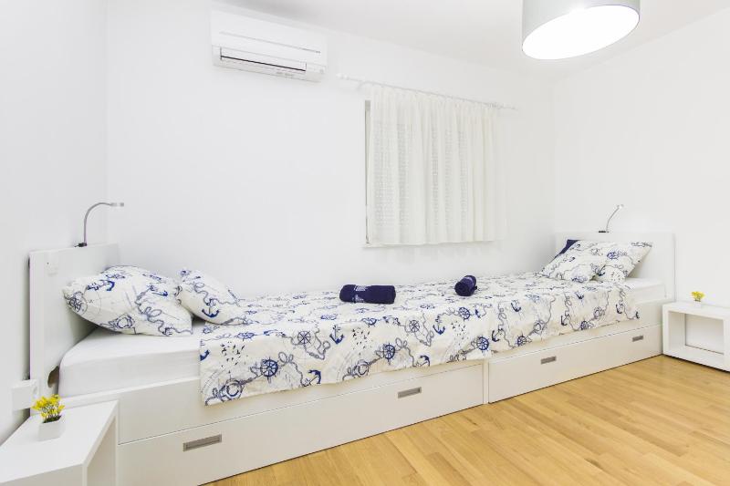 Apartment Royal - image 9