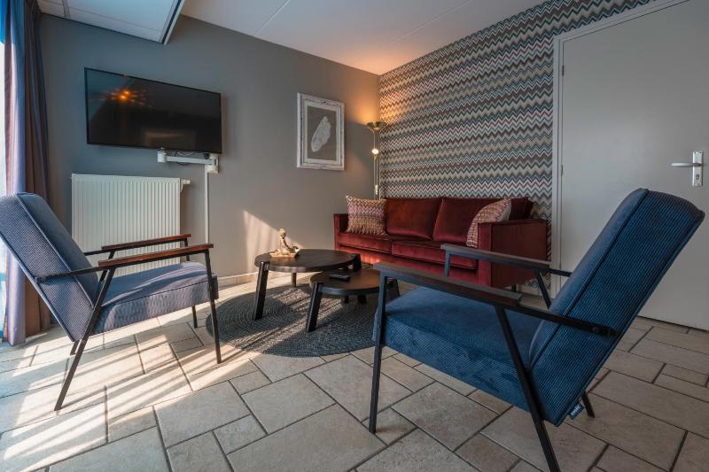 Double Room with Balcony (No Pets) image 3