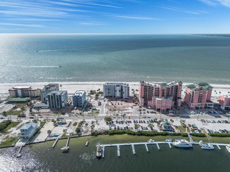 Fantastic Gulf Front Condo on the North end of the Island condo - image 10