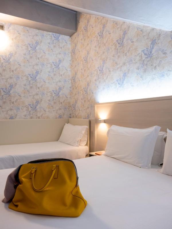 Triple Room image 3