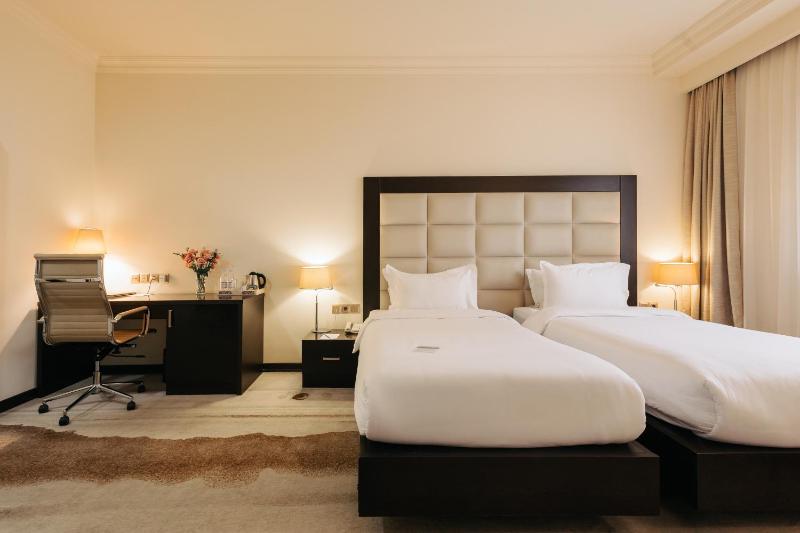 Standard Twin Room image 2