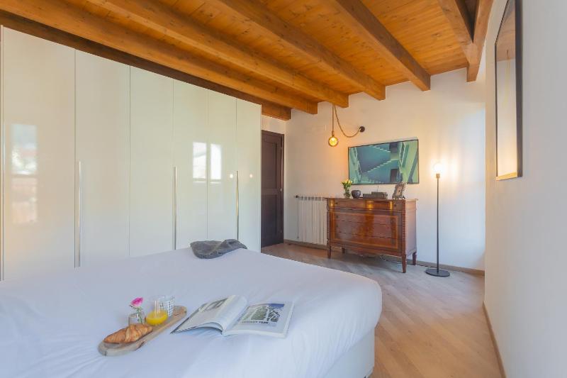 Luini 7 by Rent All Como - image 6