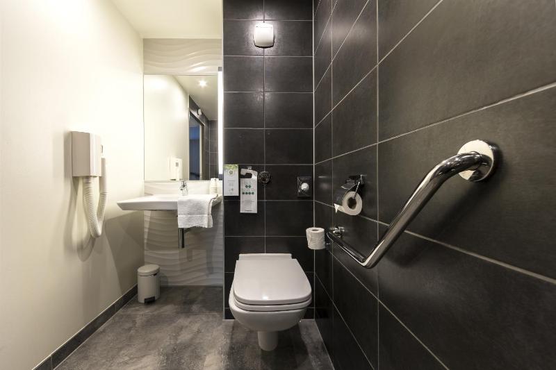 1 Double Bed 1 Single Bed - Room Next Generation image 2