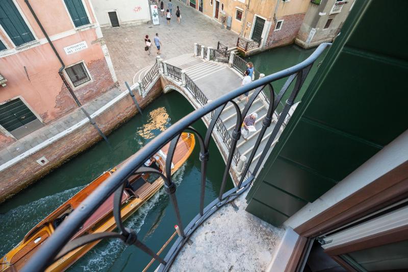 Liassidi Wellness Suites - image 12