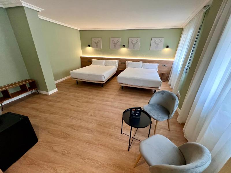 Standard  Room (2 Adults + 2 Children) image 3