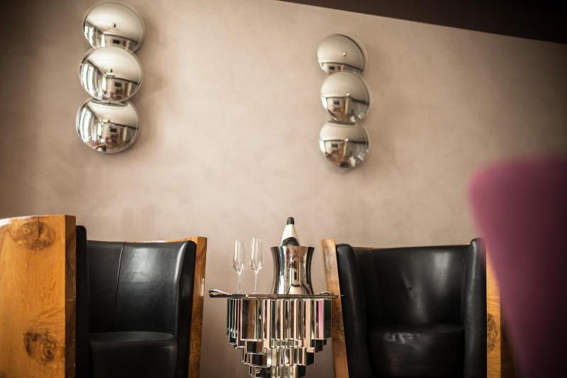 Liassidi Wellness Suites - image 8