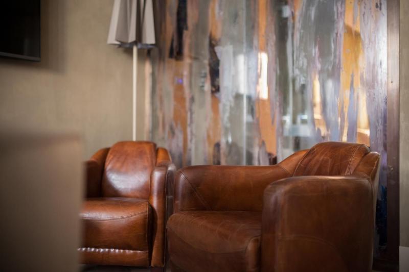 Liassidi Wellness Suites - image 6